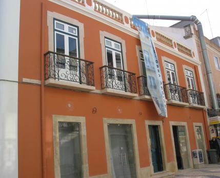 Rua Cândido dos Reis, 81 a 85 (depois das obras)