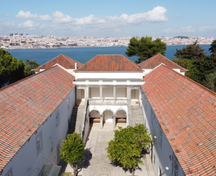 Fotografia aérea (com drone) do Pátio da Casa da Cerca