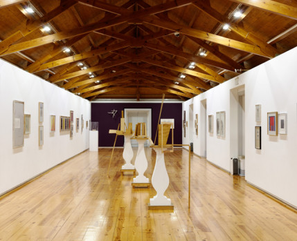 exposVista da exposição “Algum Desenho a partir de Gaëtan — Obras da coleção Alberto Caetano” (fotografia de António Jorge Silva)