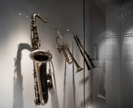 EXPOSICAO_ENTRE_DOIS_MARES_MUSICA