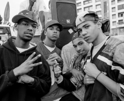 FILHOS_DO_MEIO_HIP_HOP_A_MARGEM