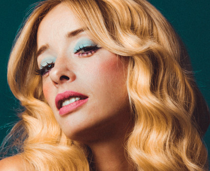 Marisa Liz, Feliz Almada