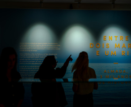 EXPOSICAO_ENTRE_DOIS_MARES_UM_RIO_CASA_DA_CIDADE_MAIO_2025