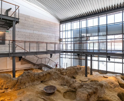 CASAS_COVAS_E_RUAS_EXPOSICAO