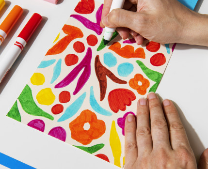 entre traços e cores