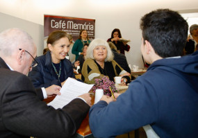 Protocolo garante continuidade do Café Memória em Almada