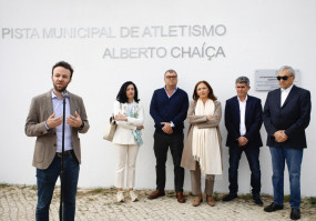 Alberto Chaíça dá nome à Pista Municipal de Atletismo