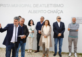Alberto Chaíça dá nome à Pista Municipal de Atletismo