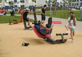 Pessoas a fazer exercício