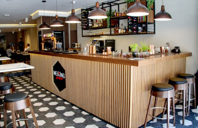 MeatingSteakhouse.01