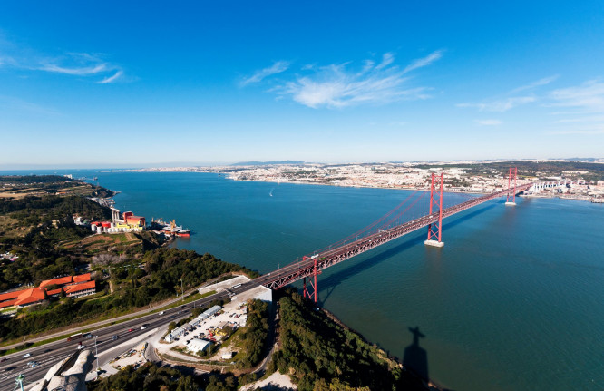 Ponte 25 de Abril