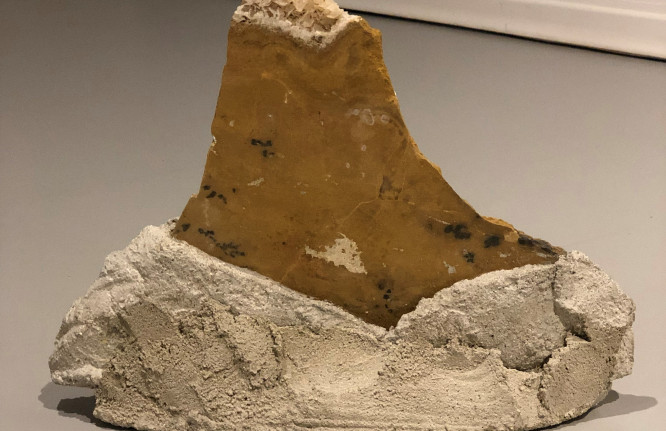 Exposição "Composição para um espaço com base nas estrelas e planetas", de Sérgio Carronha