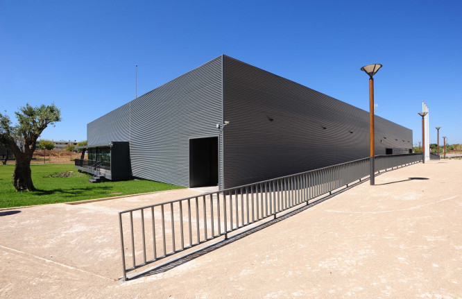 Imagem representativa de Complexo Municipal de Piscinas da Caparica 