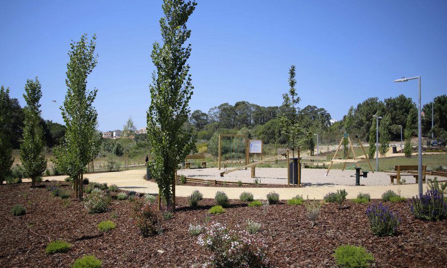 Almada, Parque Urbano, Vila Nova