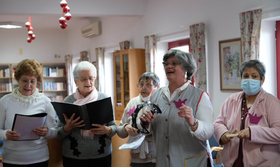 Almada, CMA, IPSS, Centro Social Paroquial, Seniores, Intervenção Social, Bolo-rei, Dia de Reis, Residência Nossa Senhora da Esperança, Tuna Sol e Dó