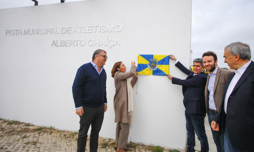 Alberto Chaíça dá nome à Pista Municipal de Atletismo