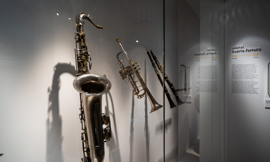 EXPOSICAO_ENTRE_DOIS_MARES_MUSICA