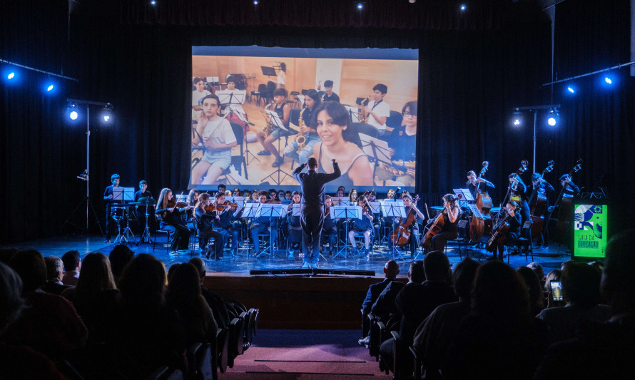 1.ª Gala da Educação, prémios, homenagem, alunos, professores, 2023, FCT, Conservatório de Música de Almada