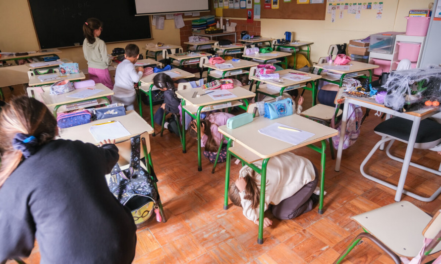 Exercício “A Terra Treme” na Escola Básica n.º 1 do Feijó 