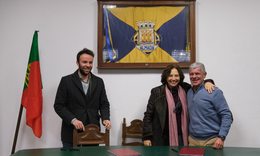Assinatura de contrato-programa com o Almada Atlético Clube