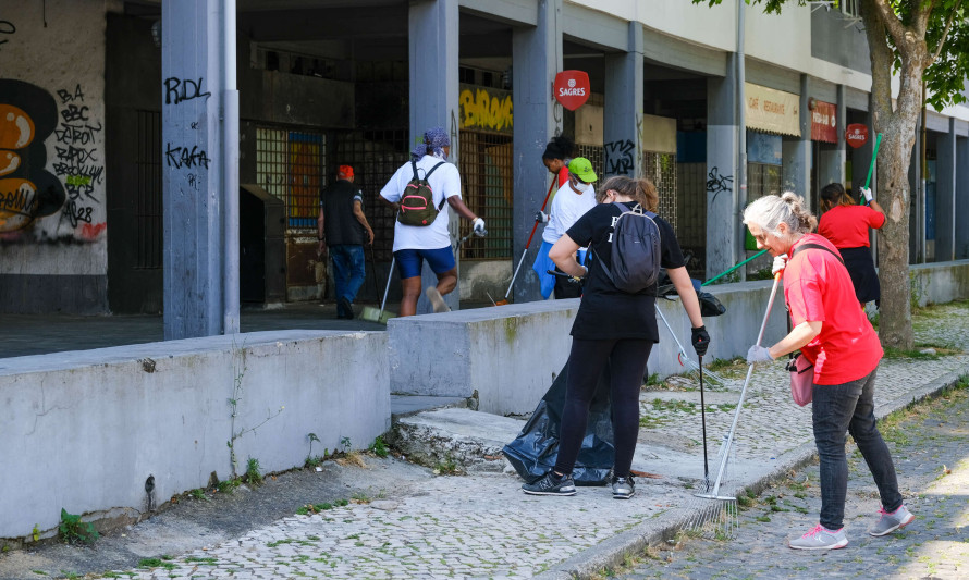 Almada, Monte é limpo, intervenção social, limpeza urbana, bairro branco, Monte de Caparica, Caparica, voluntários, cidadania, participação, comunidade