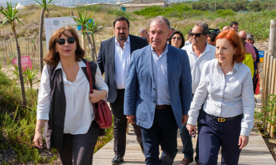 Almada, Ambiente, protocolo, praias, Reduna, ministra, presidente da CMA, Inês de Medeiros