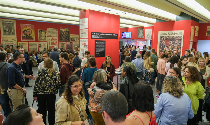 Estudantes e profissionais de educação aposentados homenageados na II Gala da Educação