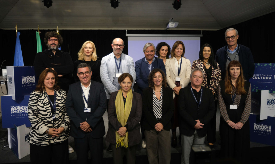 Almada, Cultura, Artemrede, Compromisso Cultura 2030, Fórum Político, Convento dos Capuchos, Caparica, Inês de Medeiros, presidente, CMA