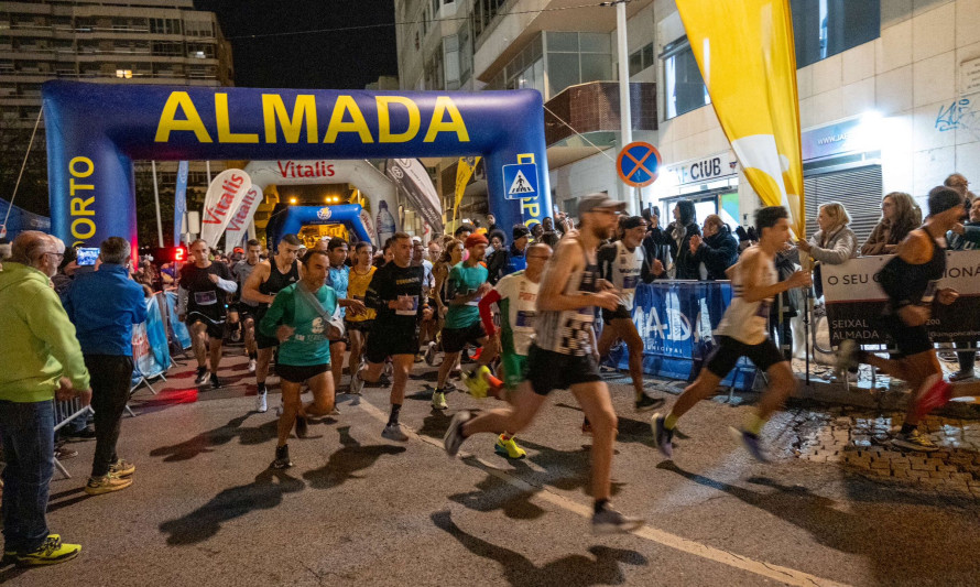 Cerca de 900 atletas correram a São Silvestre de Almada