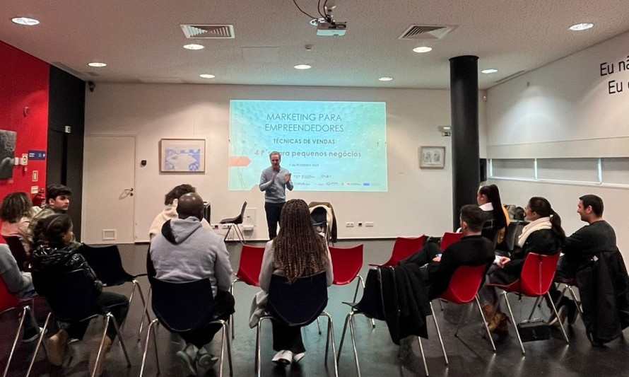 Empreendedores da Caparica e Trafaria participam em sessão sobre Marketing e Vendas