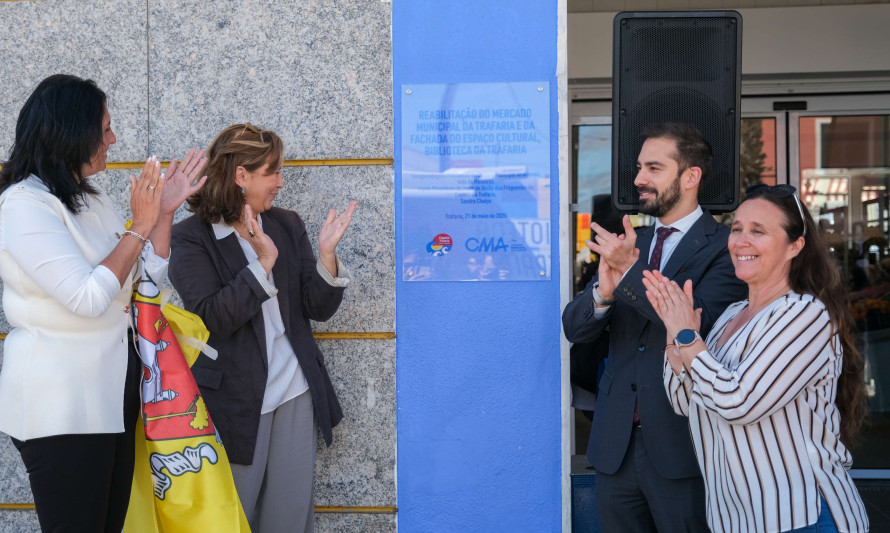 Inauguradas intervenções de melhoramento do Mercado Municipal e Biblioteca da Trafaria