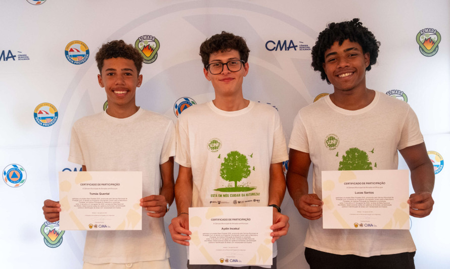 Almada, Jovens, Natureza, Floresta, Mais Floresta, Proteção Civil, Mata dos Medos, voluntários