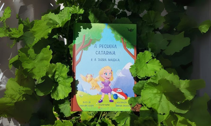 A Pequena Catarina e a Terra Mágica” 