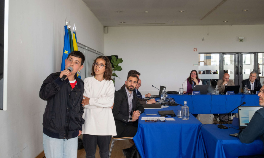 Momento Evocativo da Celebração dos Direitos da Criança e da Sensibilização para os Bons Tratos na reunião de Câmara de 20 de abril