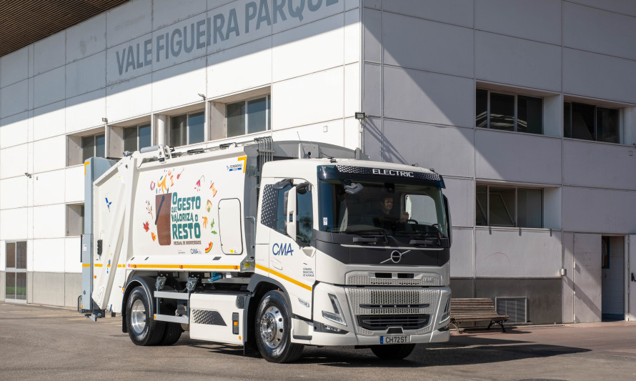 Viatura de Recolha de Resíduos Urbanos (VRRU)