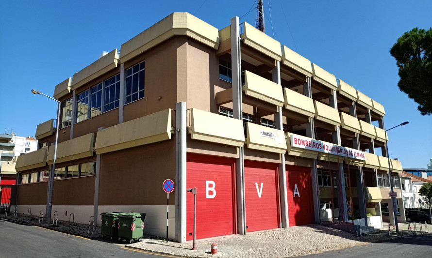 Imagem representativa de Bombeiros Voluntários de Almada