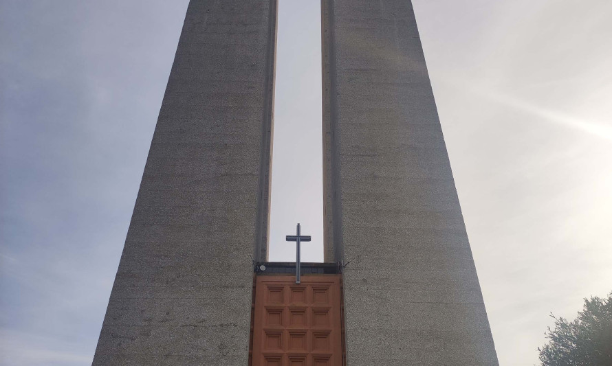 Imagem representativa de Santuário de Cristo Rei. Enquadramento frontal.