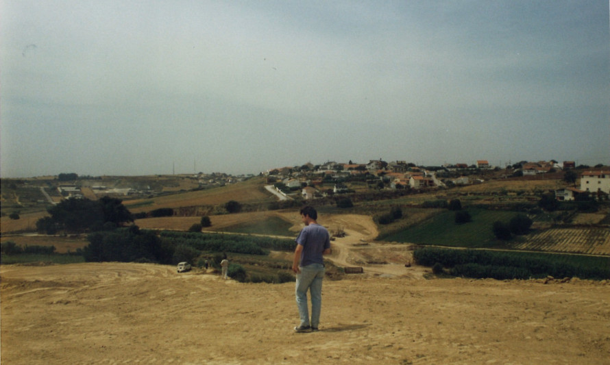 Imagem representativa de Brielas 1. Prospeção após movimentações de obra e remobilização do terreno (anos 90).