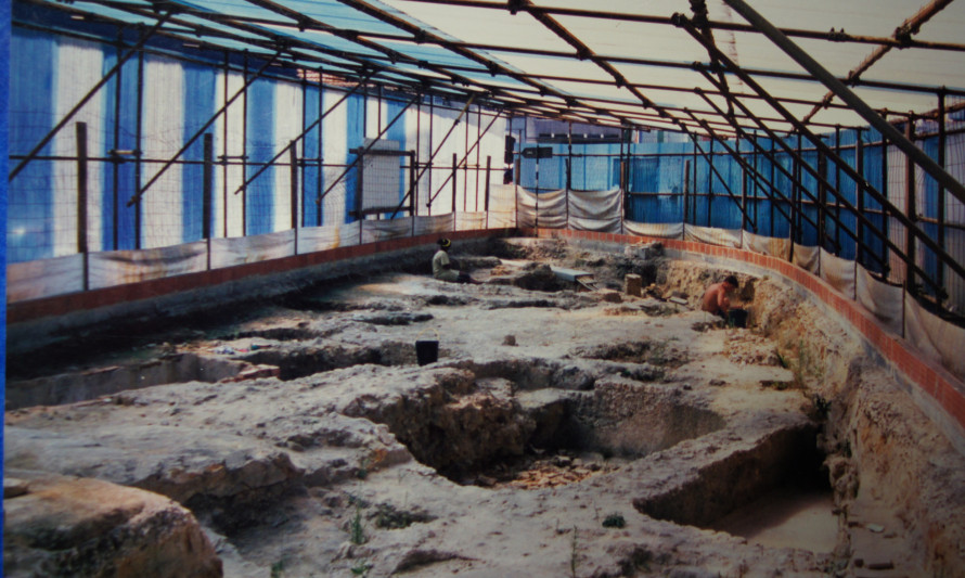 Imagem representativa de Fábrica Romana de Salga de Peixe de Cacilhas - Detalhe da área escavada no final dos anos 80