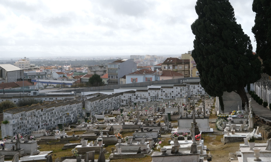 Imagem representativa de Cemitério de Almada