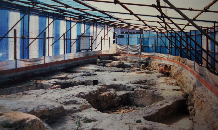 Imagem representativa de Fábrica Romana de Salga de Cacilhas. Fase inicial de escavação (anos 80 do séc. XX).