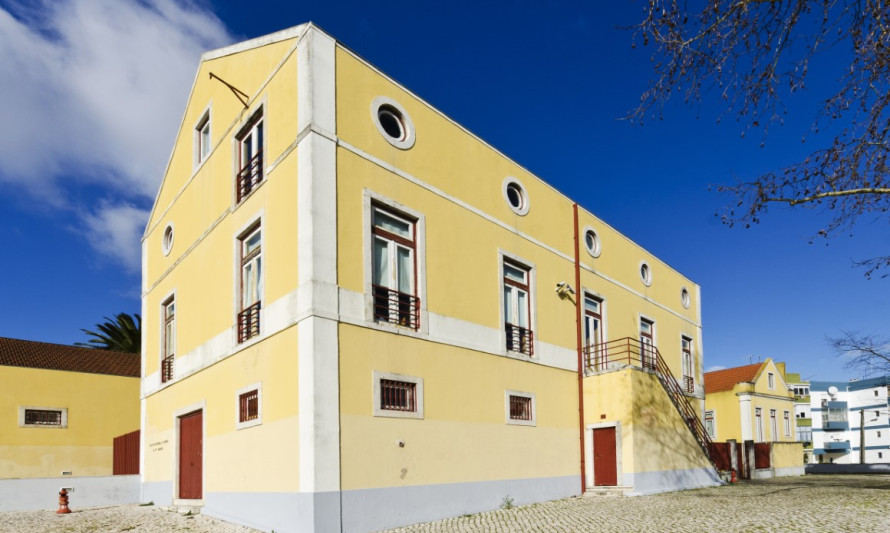 Imagem representativa de Quinta de Santo Amaro / Centro Cultural Juvenil de Santo Amaro. Enquadramento geral.