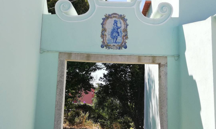 Imagem representativa de Quinta de S. Miguel - Painel de azulejos representando S. Miguel