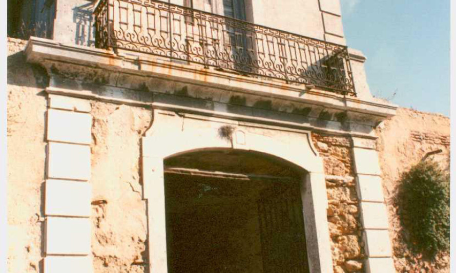 Imagem representativa de Quinta de Santa Rita. Portão de acesso ao interior em funcionamento (fonte: Arquivo Municipal de Almada).