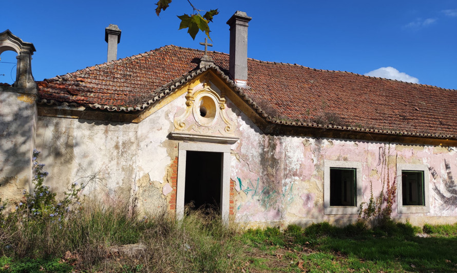 Imagem representativa de Quinta do Alemão / Quinta de Cima. Fachada da antiga capela.