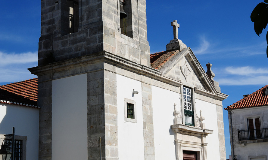 Imagem representativa de Igreja de Santiago. Fachada principal.