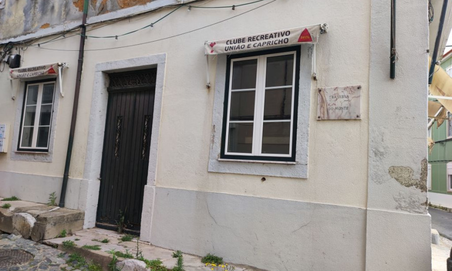 Imagem representativa de Travessa do Monte. Fachada do edifício.