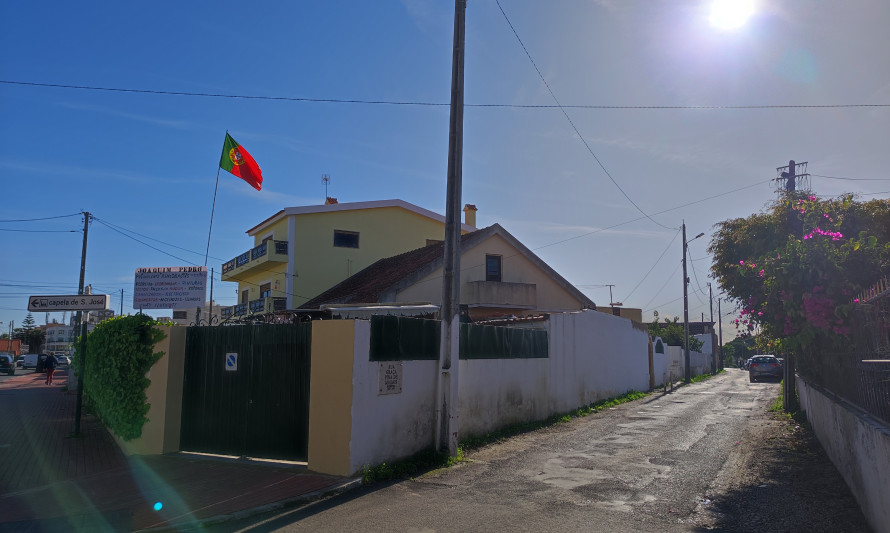 Imagem representativa de Vale de Cavala/Fonte da Telha Sul. Entrada da Rua Graça Pina de Morais (2022).