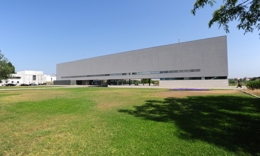 Imagem representativa de FCTBibli_3702-DCOM-AL