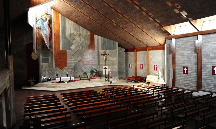 Imagem representativa de Igreja de Nossa Senhora da Assunção / Igreja Paroquial de Almada / Igreja Nova. Nave.